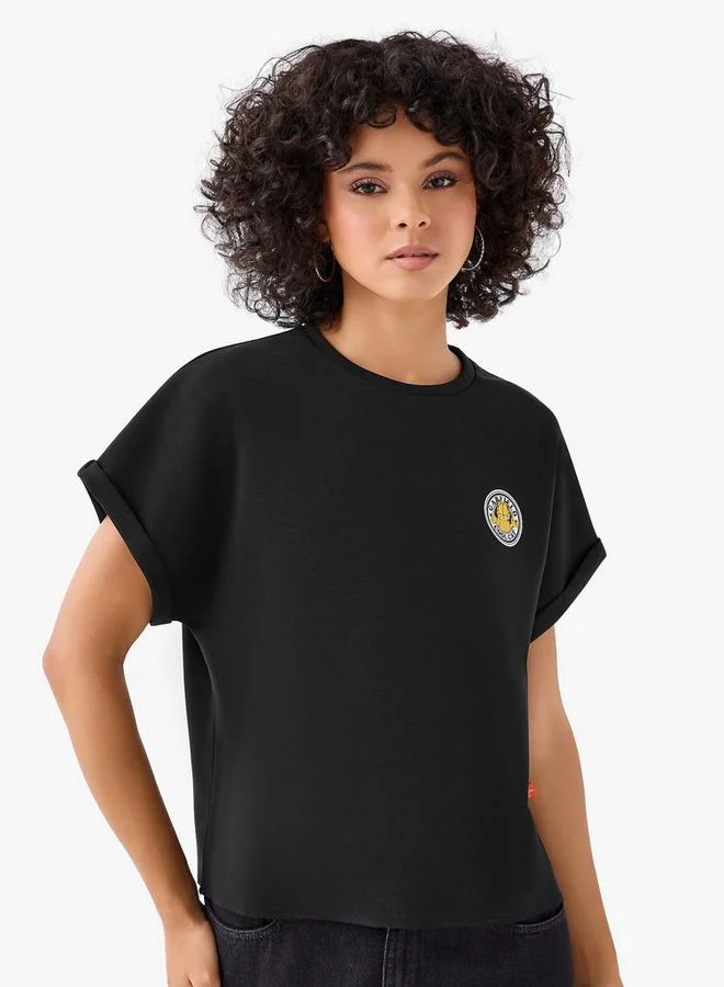 اس بي كاركترز تيشيرت بطبعة غارفيلد